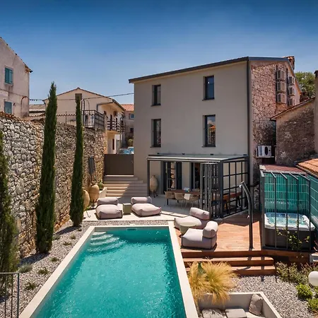 Modern Casa Anno 1885 In Vizinada Ferenci